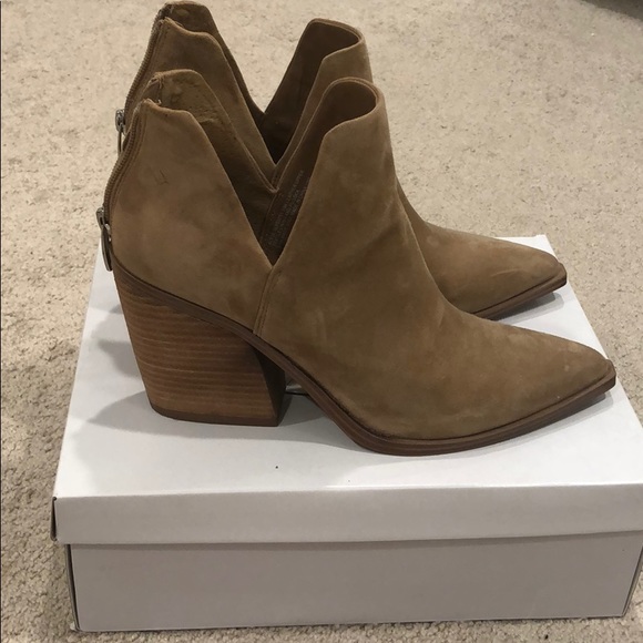 Steve Madden Camryn Bootie - Picture 3 of 9